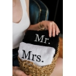 MR-MRS BASKILI NAKIŞ İŞLEMELİ HAVLU